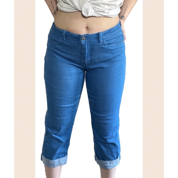 Vibrant Blue Capri Denim, well worn - Picture 2 of 4